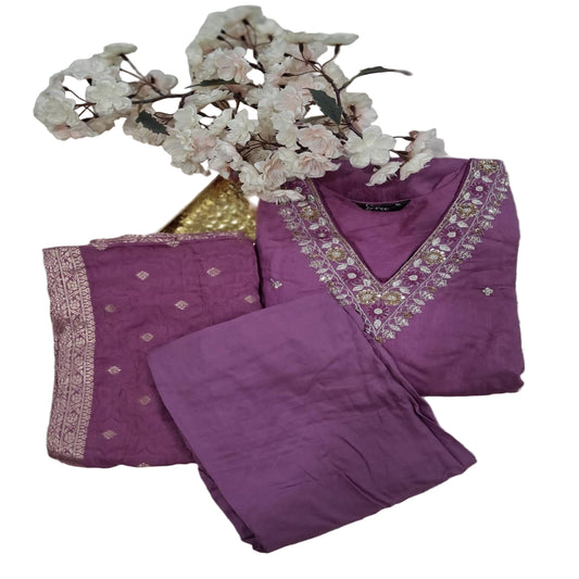 3 PC V-Neck Lilac