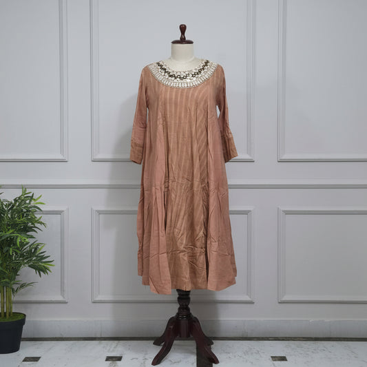 RL03CR-01 ROUND NECK LIGHT BROWN