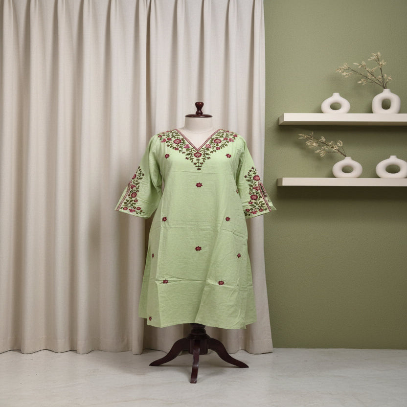 RL04CR03 3PC V-NECK PARROT GREEN1